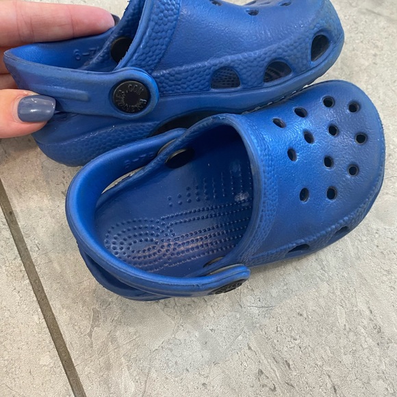 Toddler Boy Croc Type Shoes - Picture 6 of 7